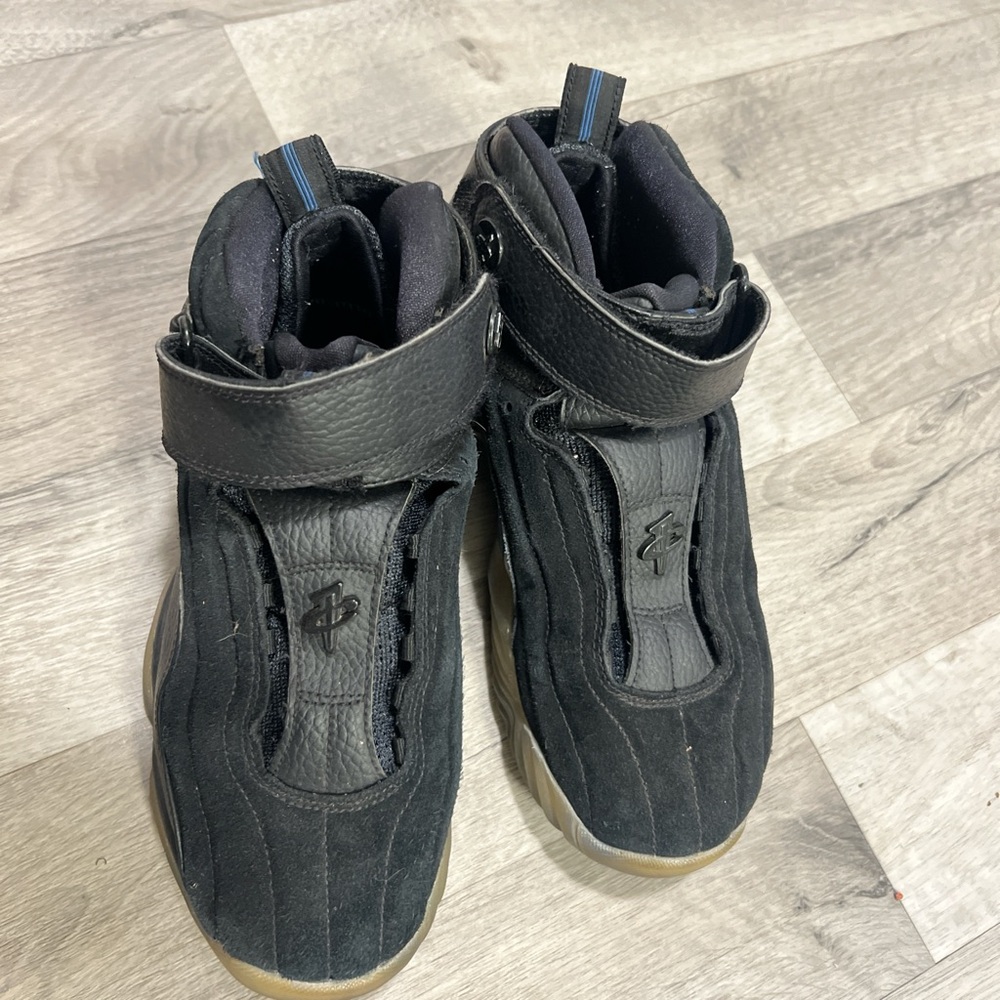 Men's Black Nike Sneakers
